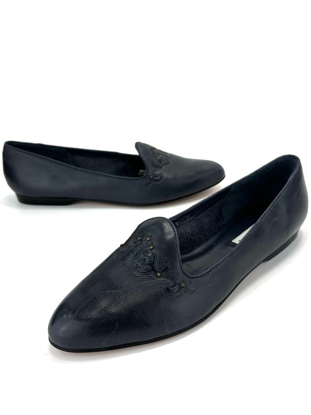 Unisa Flats/Loafers Size 9.5/40 Gray/Charcoal Leather Embossed Studded Versatile